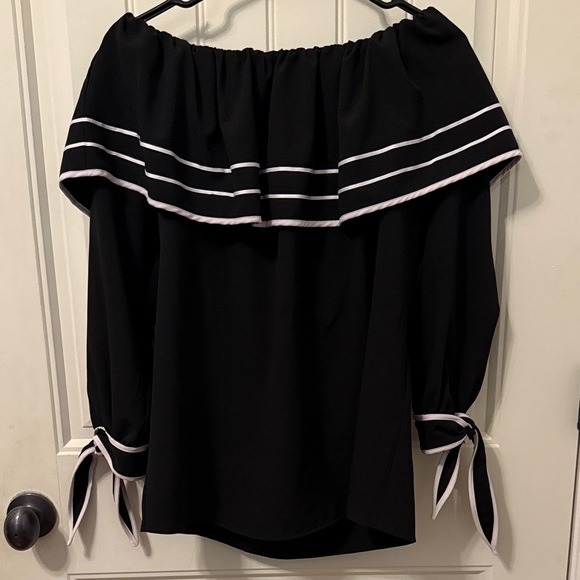 Peter Nygard Tops - Peter Nygard Black Blouse with White Stripes